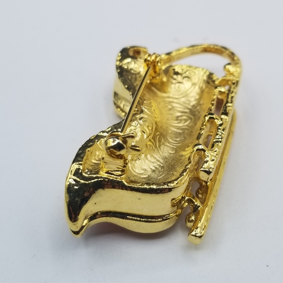 Vintage Holiday red enamel crystal sleigh brooch - Picture 6 of 10